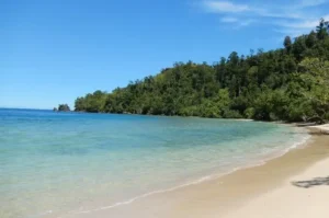 Padang Beach, the Best Place to Enjoy the Beauty of the Sea While Enjoying Culinary